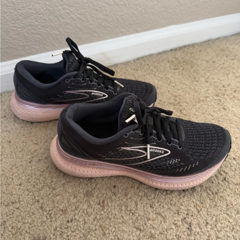 Brooks Glycerin 19 Women's Black and Purple Running Shoes